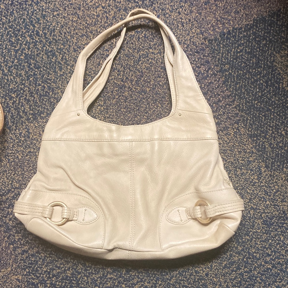 Elegant Cream Leather Shoulder Bag